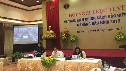Вице-премьер СРВ Ву Дык Дам принял участие в конференции по медицинскому страхованию - ảnh 1